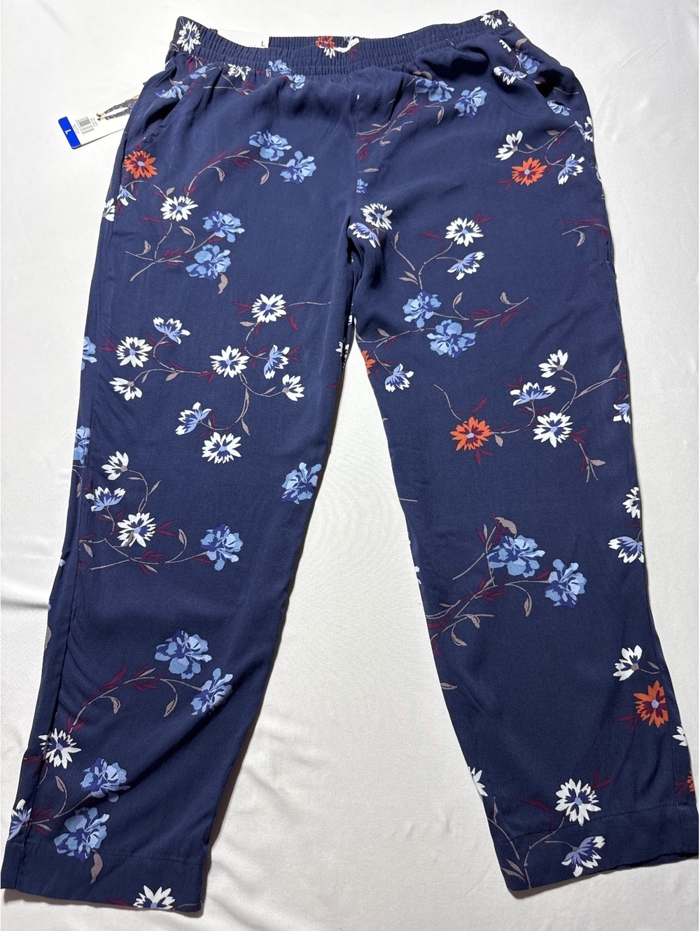 Jessica Simpson Mood Indigo Floral Pants with 26" Inseam - M